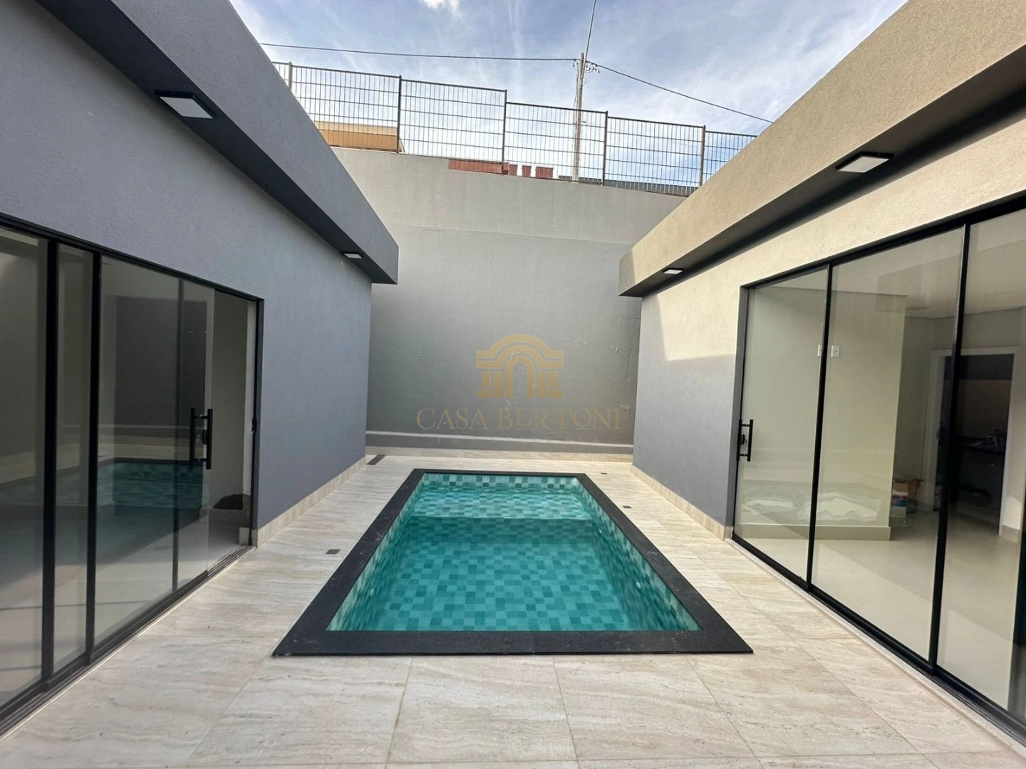CASA RUA 4C VICENTE PIRES 3 QUARTOS PÉ DIREITO DUPLO LAZER COMPLETO CLOSET MODERNA