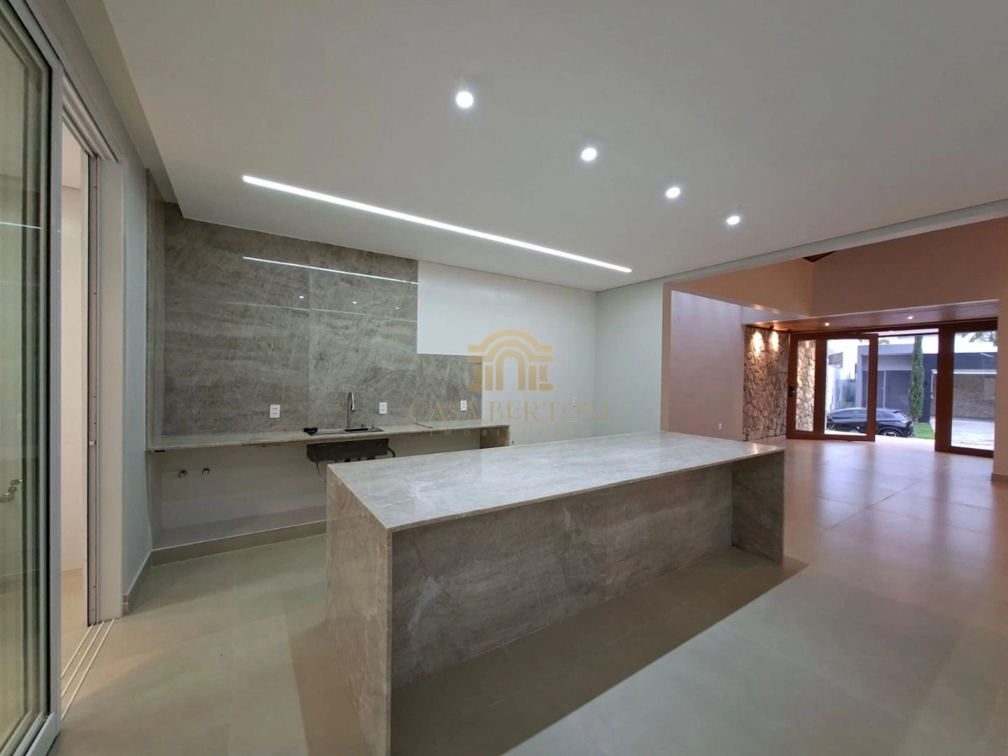 CASA ALTO PADRÃO ARNIQUEIRAS 4 QUARTOS PISCINA CONDOMÍNIO FECHADO PAISAGISMO NÃO FINANCIA
