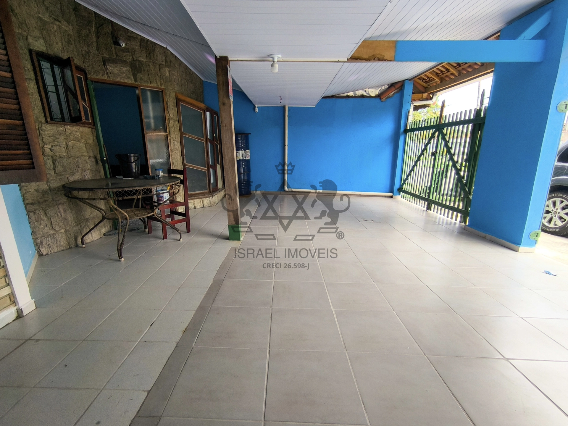 Casa com 02 quartos à venda no Jardim Britânia em Caraguatatuba SP 