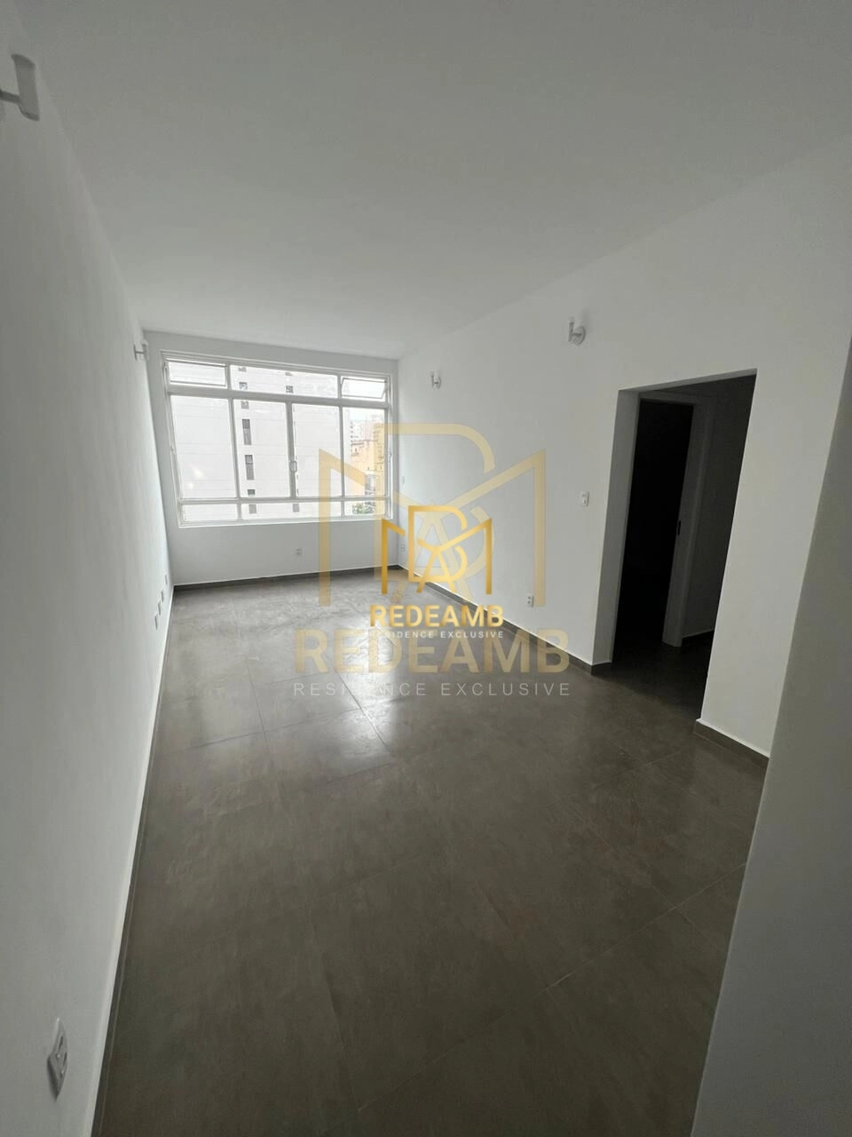 Apartamento  com 89 metros, 2 dormitórios , 2 banheiros, totalmente reformado em Vila Buarque, São Paulo/SP