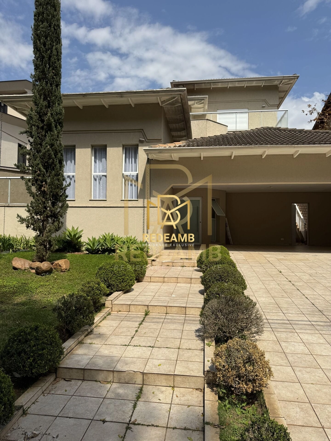 Casa Alto Padrão para Alugar no Residencial 0 com 4 Suítes e 490,92m2 em Alphaville, Barueri/SP