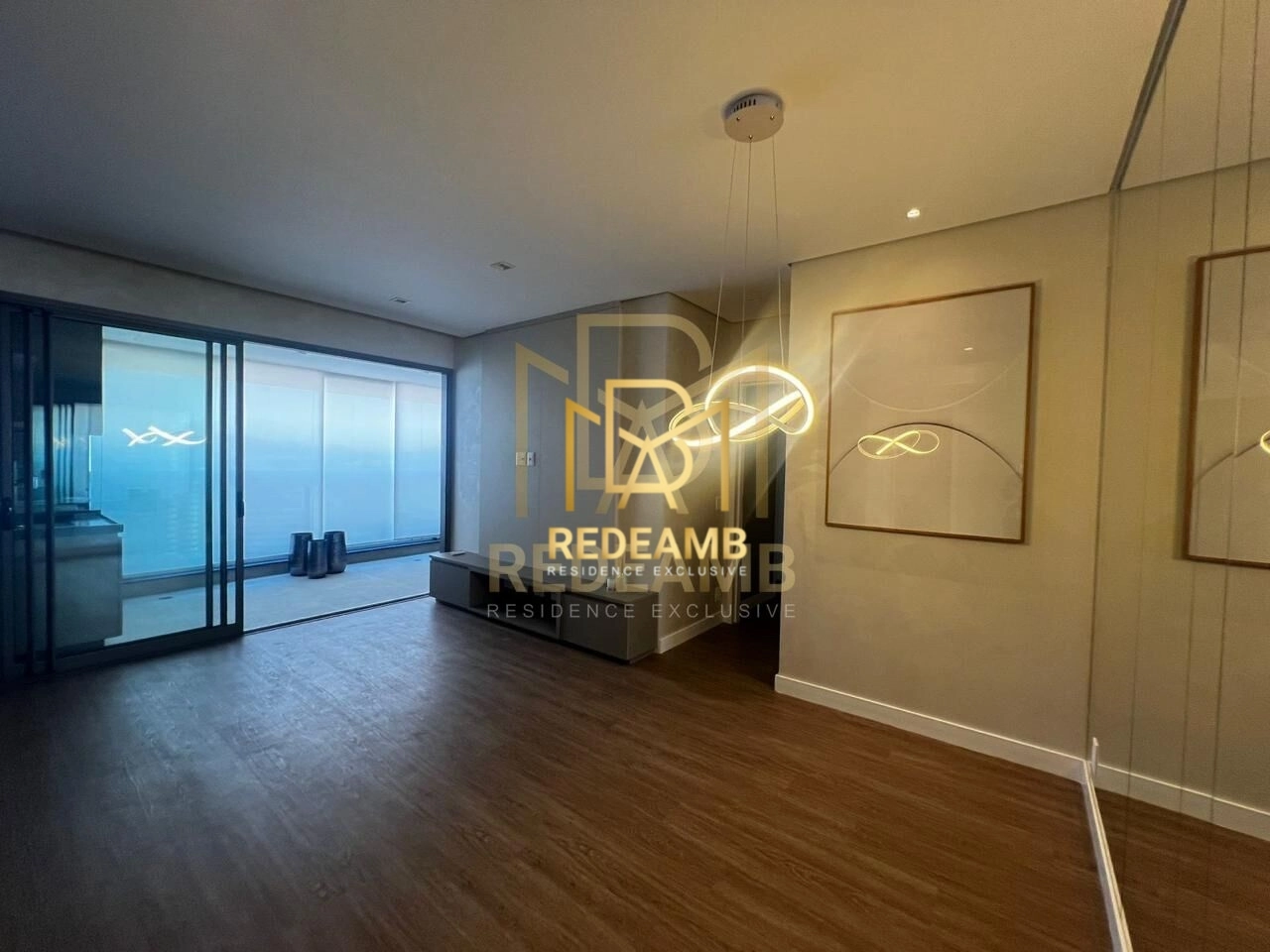 Apartamento para Locação no Condomínio Level em Alphaville com 95m² e 2 Suítes