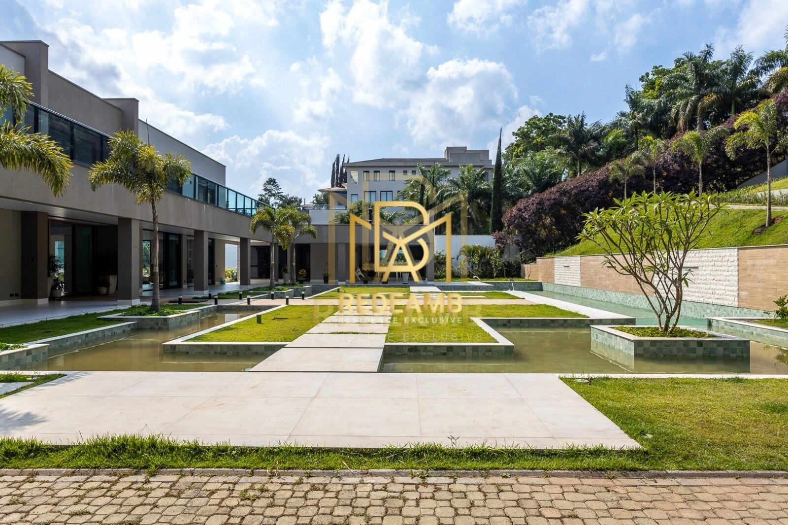 Casa Alto Padrão de 1305m² no Tamboré 1 em Alphaville