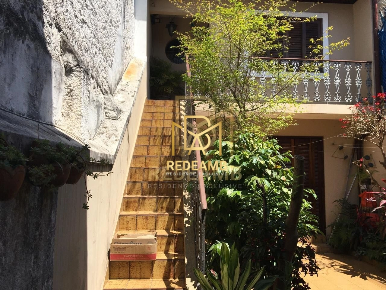 Casa Padrão à venda com 198 m², 05 dormitórios, sendo 03 suítes no bairro Jardim Consórcio - São Paulo/SP