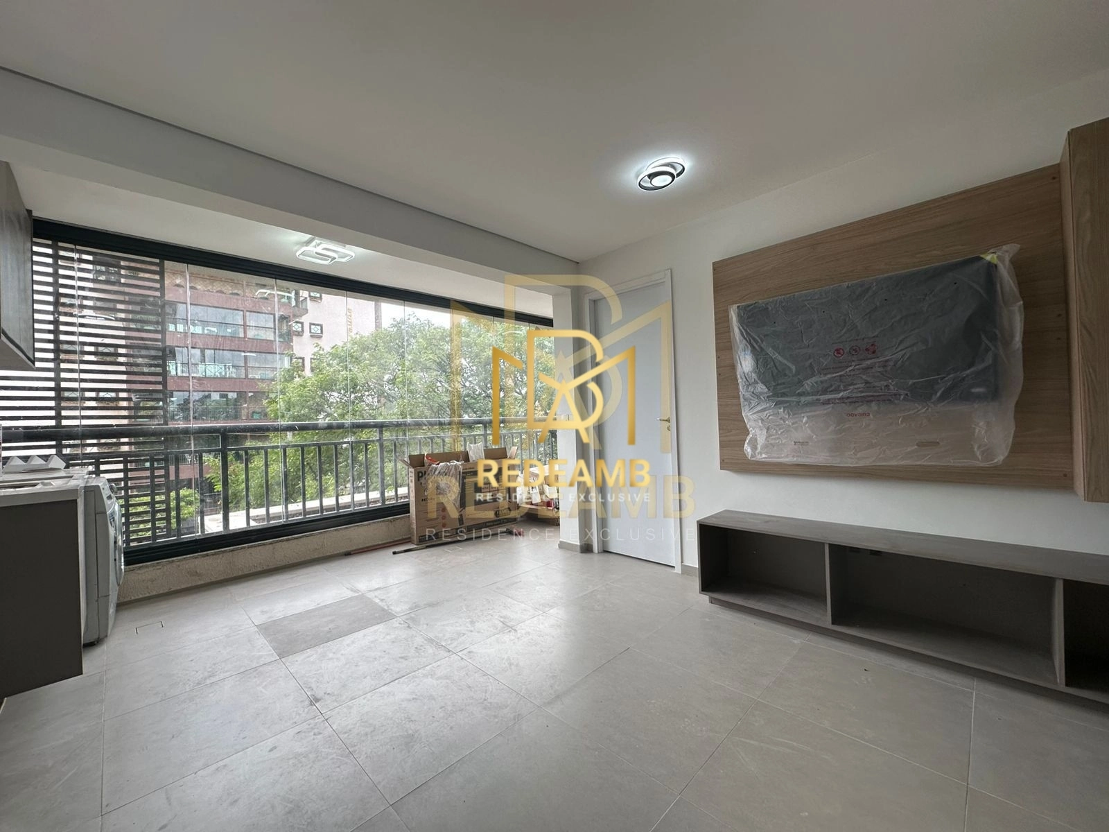 Apartamento Padrão à venda com 51 m², 01 dormitório, semi mobiliado no Condomínio Fiori Alphaville em Barueri/SP