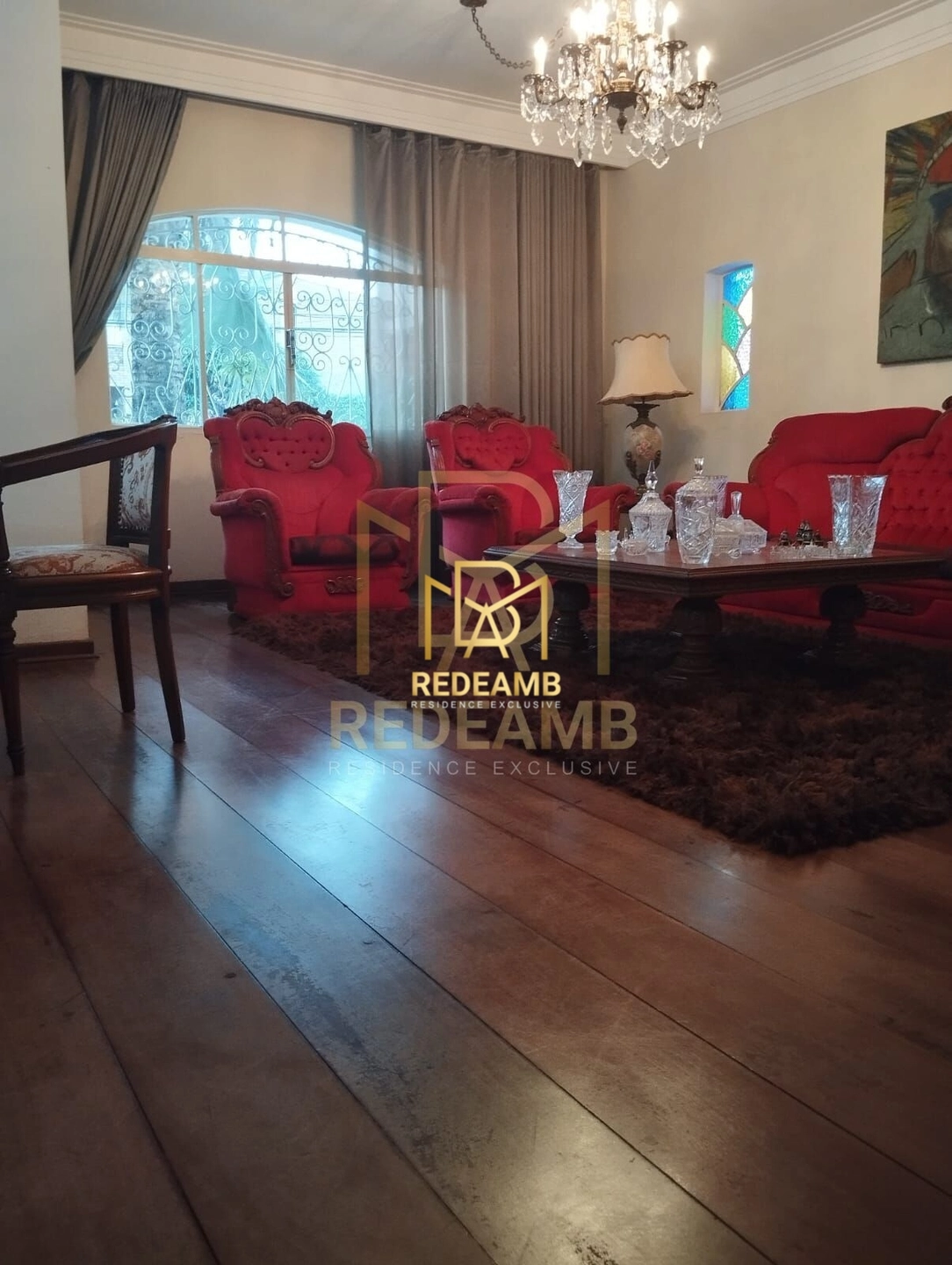 Venda de Casa de Alto Padrão no Residencial Alphaville 1 para Retrofit - Barueri com 5 dormitórios