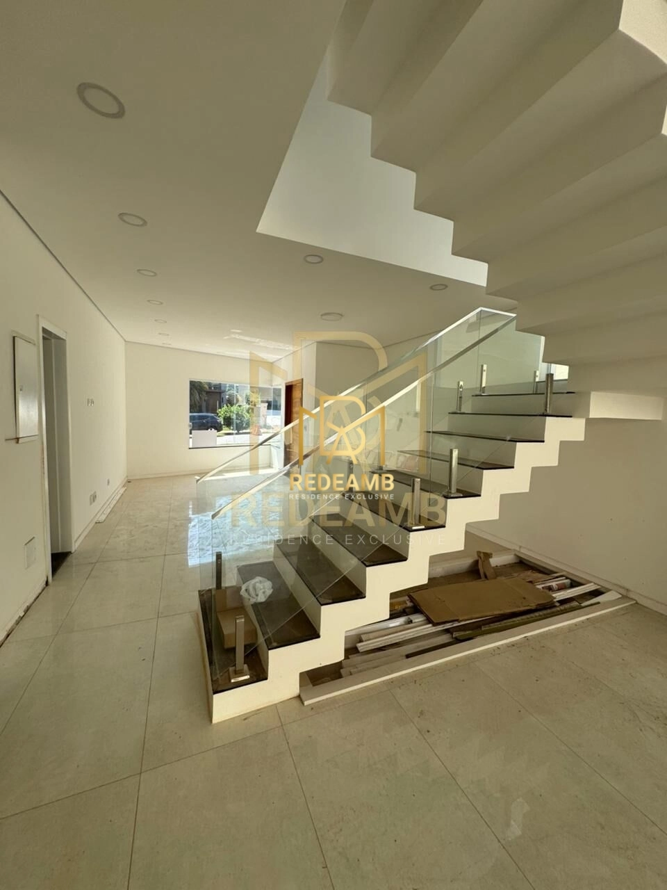 Casa a Venda Residência Moderna com 3 Suítes, Piscina e Churrasqueira – Pronta para Morar!
