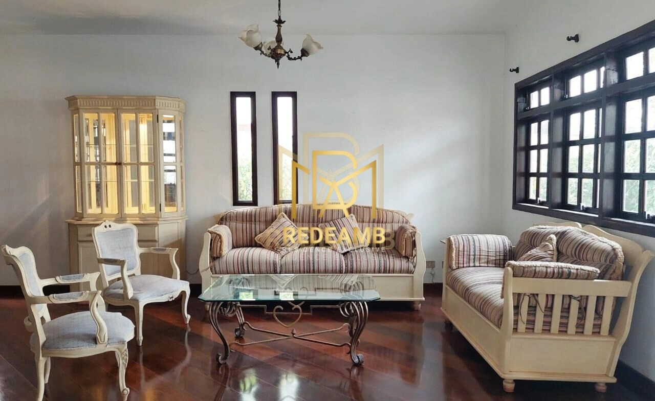 Casa para Retrofit de 4 dormitórios no Residencial 4 em Alphaville, Santana de Parnaíba/SP