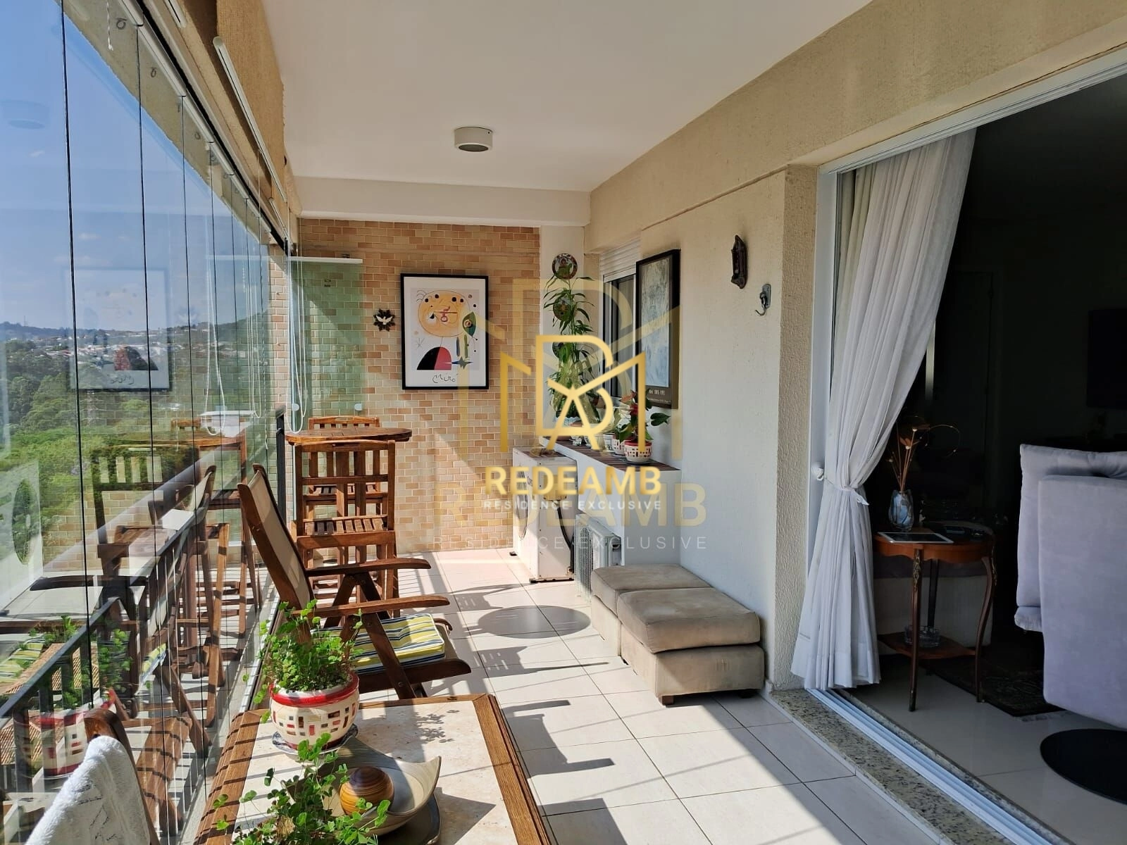 Apartamento Alto Padrão com 144 M² com 03 dormitórios, sendo 01 suíte em Alphaville, Santana de Parnaíba/SP