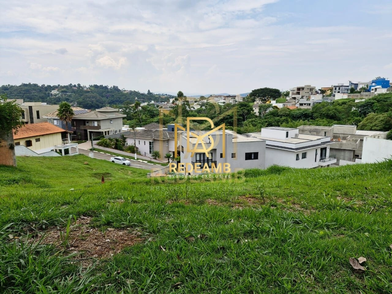 Terreno no Condomínio New Ville