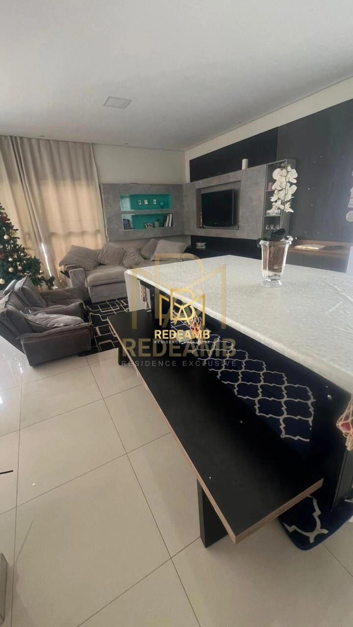 Casa Alto Padrão semi térrea  3 dormitórios sendo todos suítes.