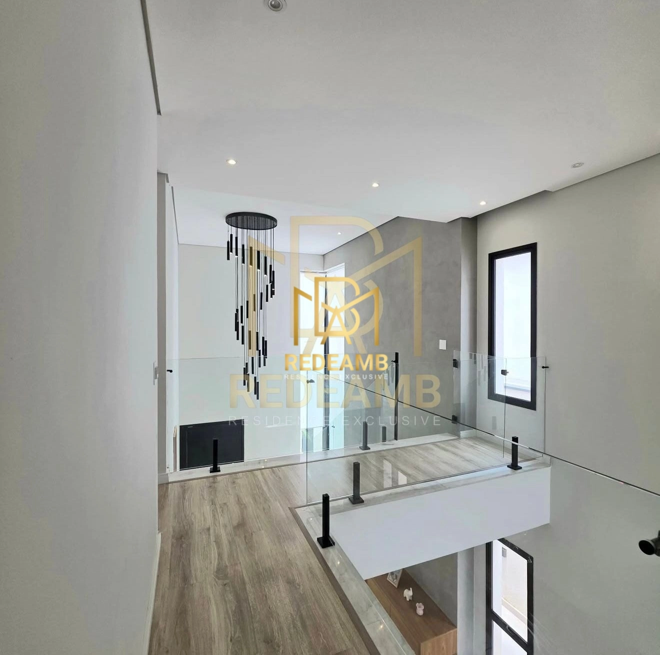 Casa de Alto Padrão a Venda com  263,92 m²  e 03Suítes no Condomínio New Ville - Santana de Parnaíba/SP