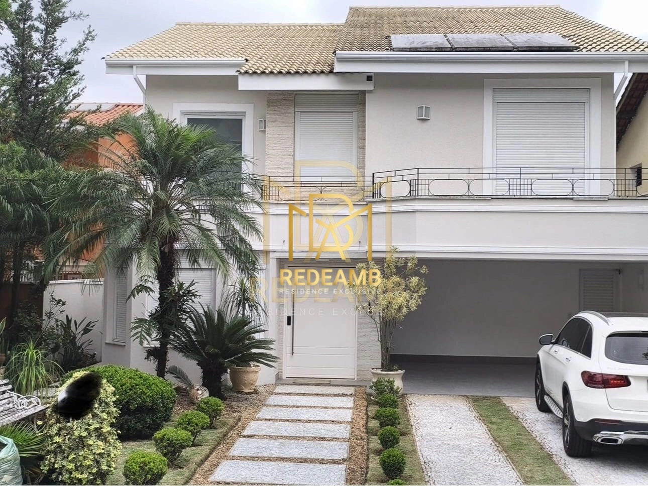 Casa em Condomínio Mobiliada com 3 Suites e 316m2  Disponível Para Locação no Residencial 6 em Alphaville/SP