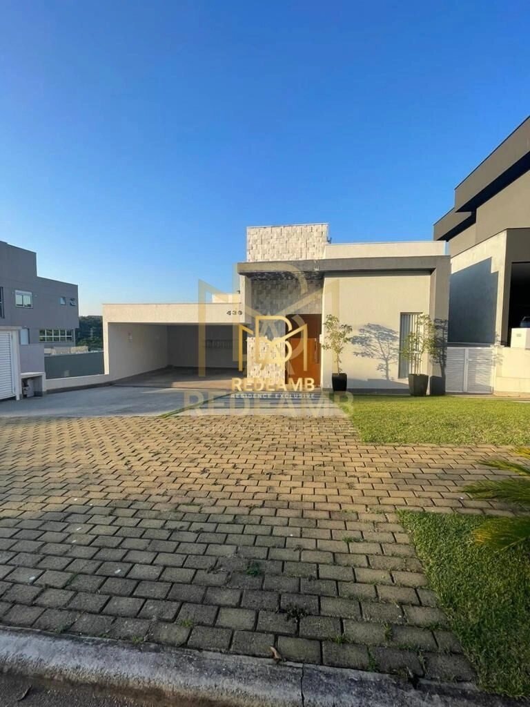 Casa Alto Padrão Moderna a Venda com 3 Suítes Mobiliada no Condominio Burle Max em Santana de Parnaíba/SP