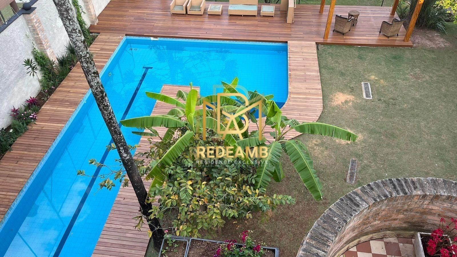 Casa Alto Padrão para locação com 1.000 m² com 04 suítes, mobiliado no Condomínio Residencial 10 - Santana de Parnaiba/SP