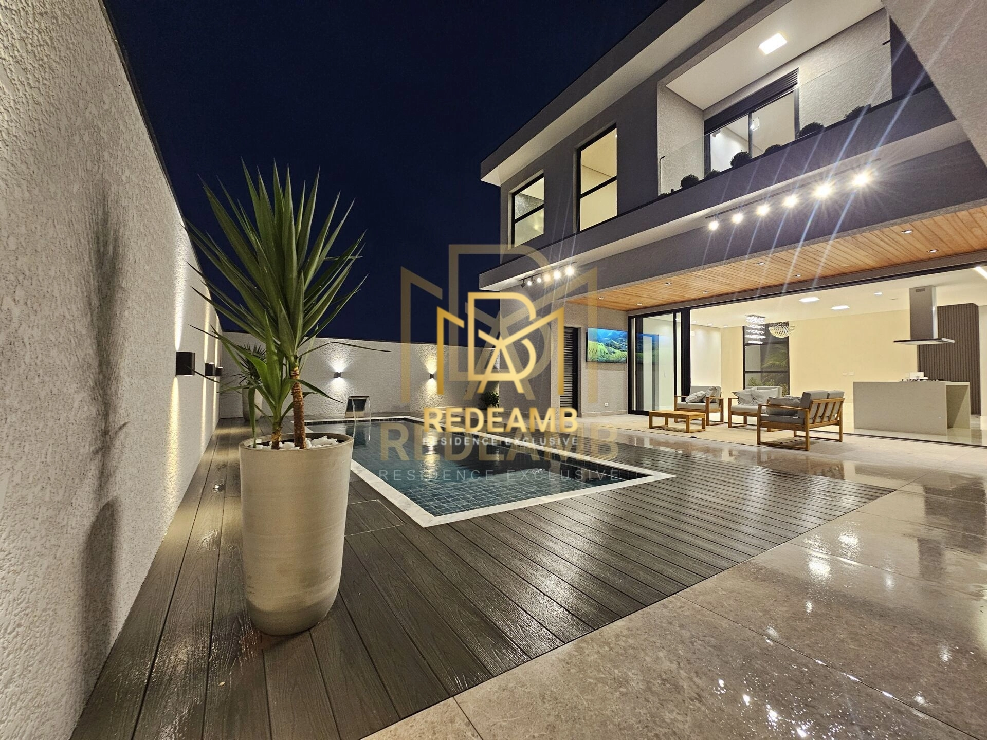 Casa Alto Padrão a Venda com 330m² e 04 suítes, com automação nos ambientes no Condomínio Villas do Jaguari - Santana de Parnaíba-SP