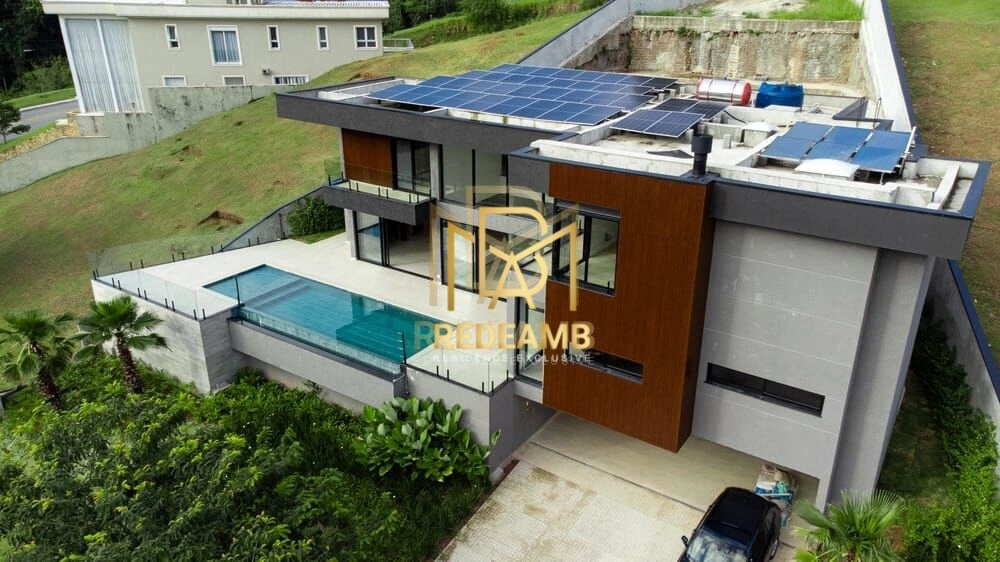 Casa Moderna a Venda no Residencial Campos Do Conde  de 650m2 com 5 dormitórios - Alphaville/SP