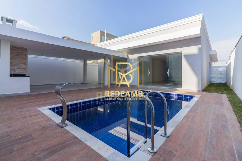 Casa linda á Venda em Alphaville com 3 Suítes  - Condomínio Valville I