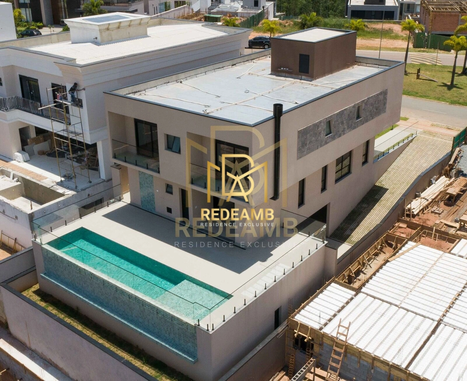 Casa de Luxo à Venda com 5 Suítes no Condomínio Itahyê – Tamboré - Santana de Parnaíba