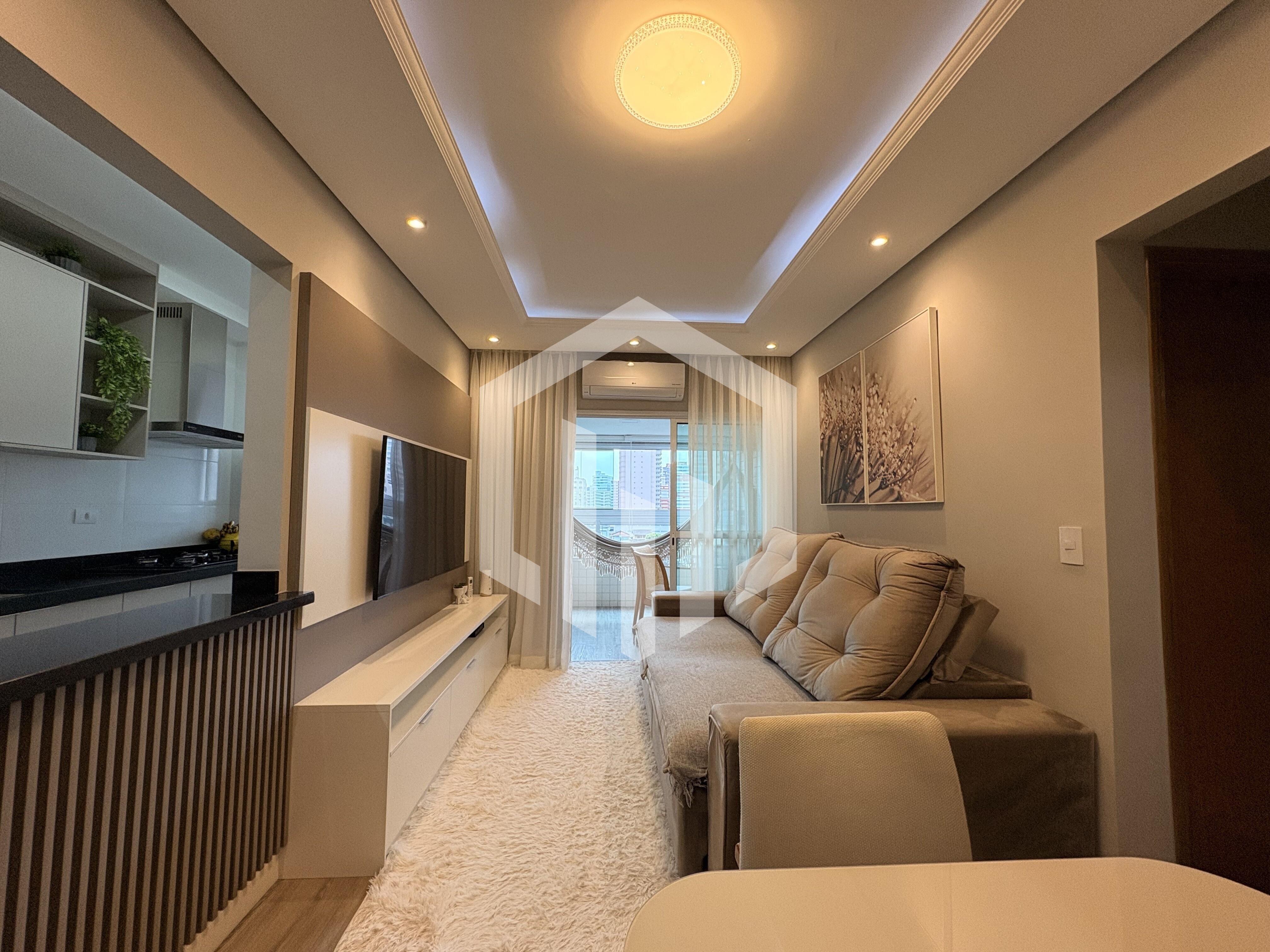 Apartamento de 1 dormitório na Guilhermina com varanda gourmet, piscina e mobiliado, Praia Grande SP
