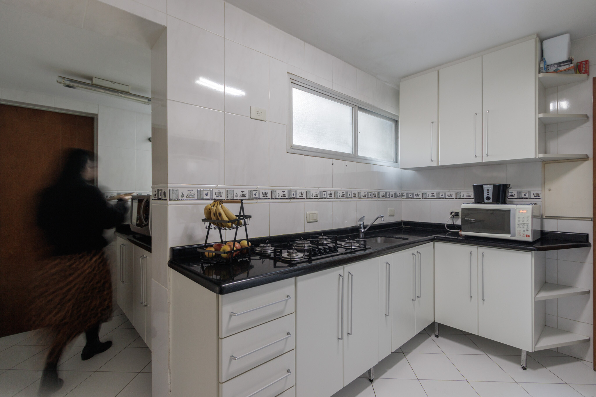 Apartamento térreo com três quartos e uma suíte no Água Verde