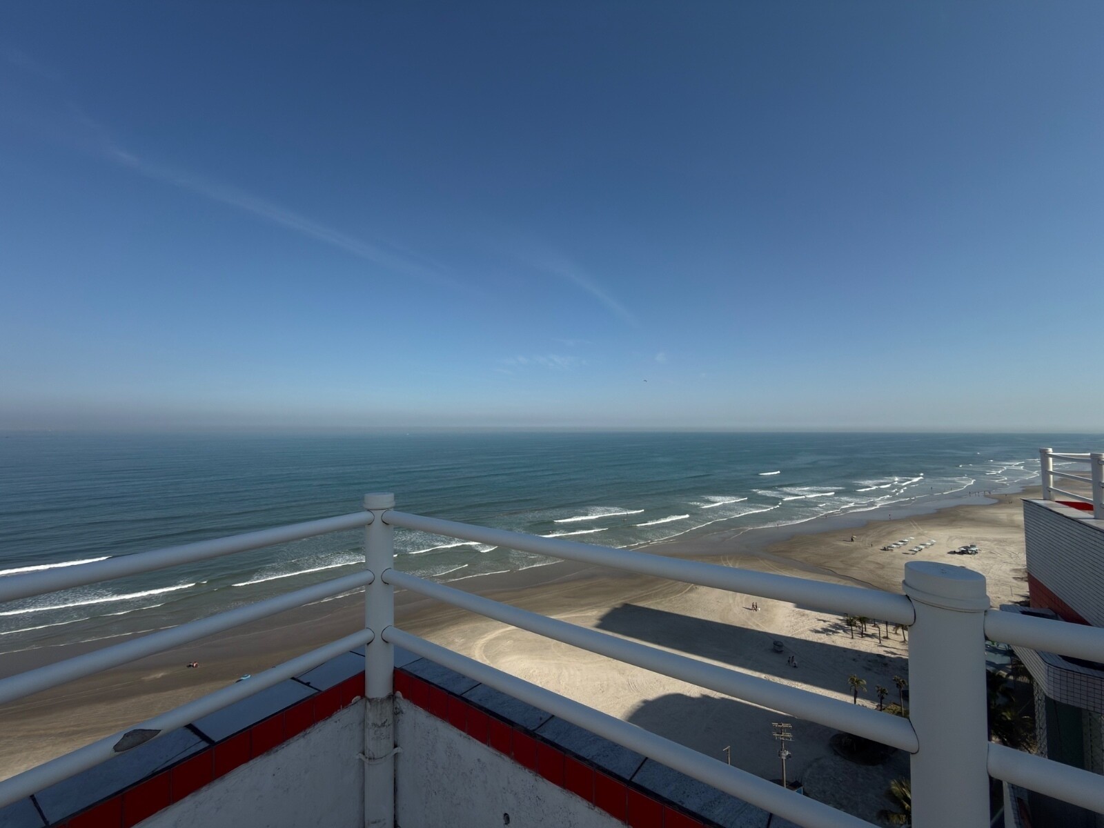 Apartamento 2 dormitórios frente mar com vaga - Real, Praia Grande