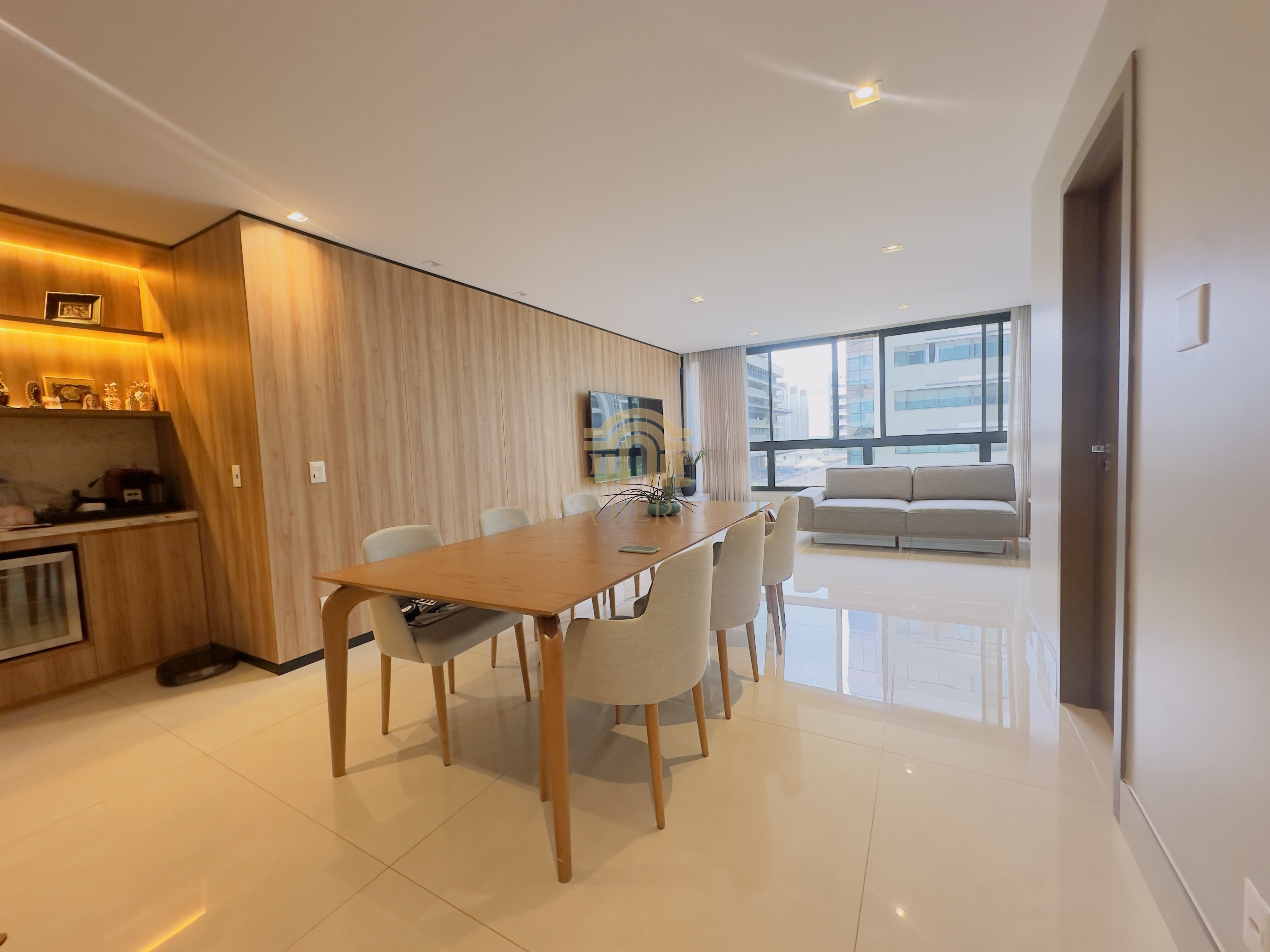 APARTAMENTO REFORMADO RESERVA PLANALTO NOROESTE 4 QUARTOS ARMÁRIOS VAZADO ANDAR BAIXO  