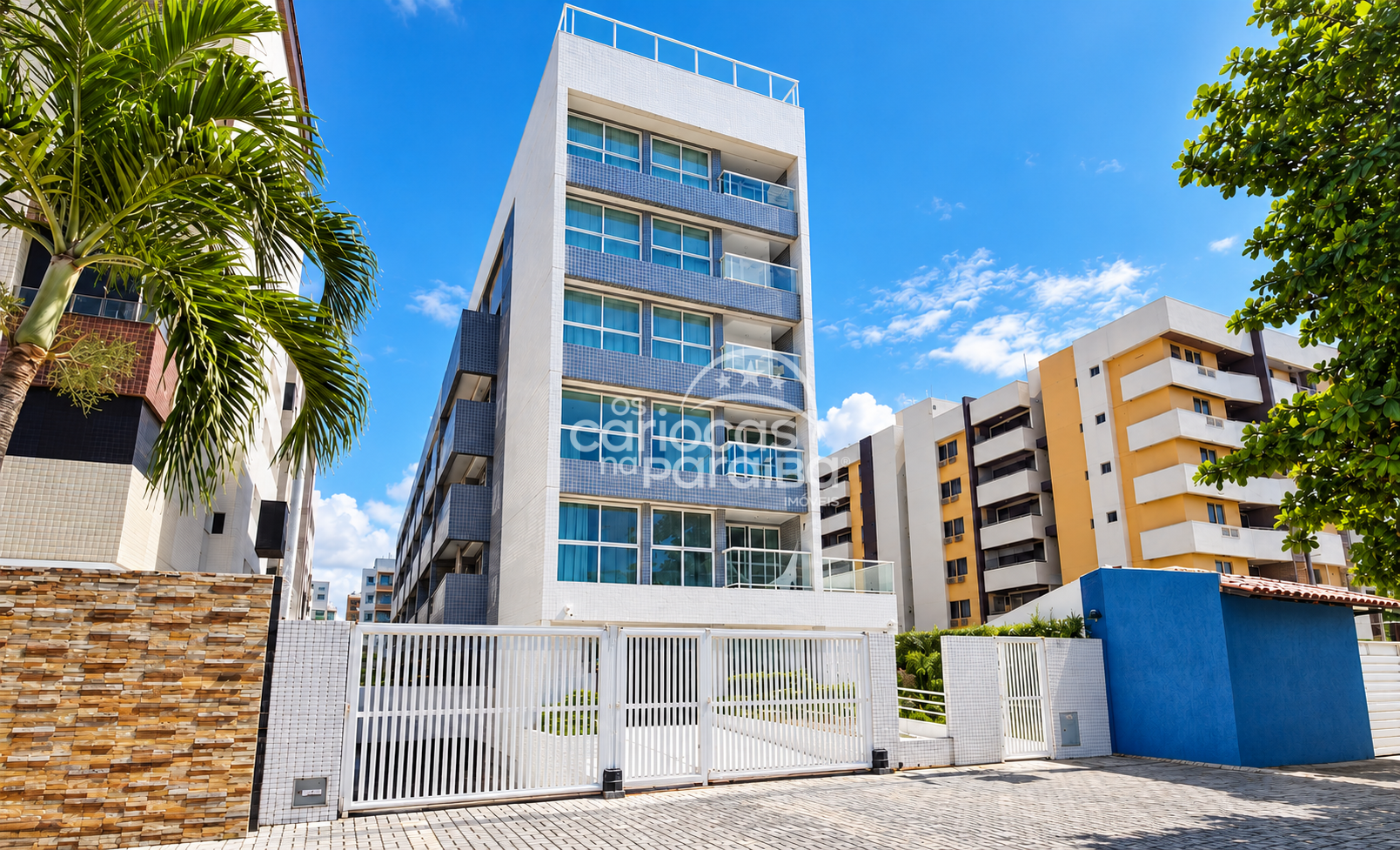 Apartamento de 2 quartos com suíte, 50m do mar em Jardim Oceania, João Pessoa