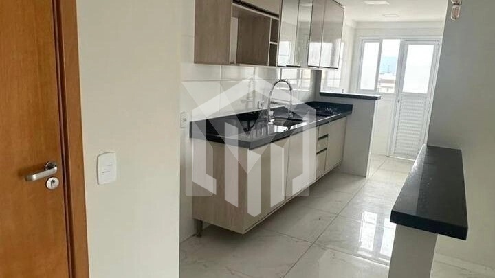 Apartamento de 2 dormitórios com suíte, sacada gourmet e vaga coberta na Nova Mirim, Praia Grande
