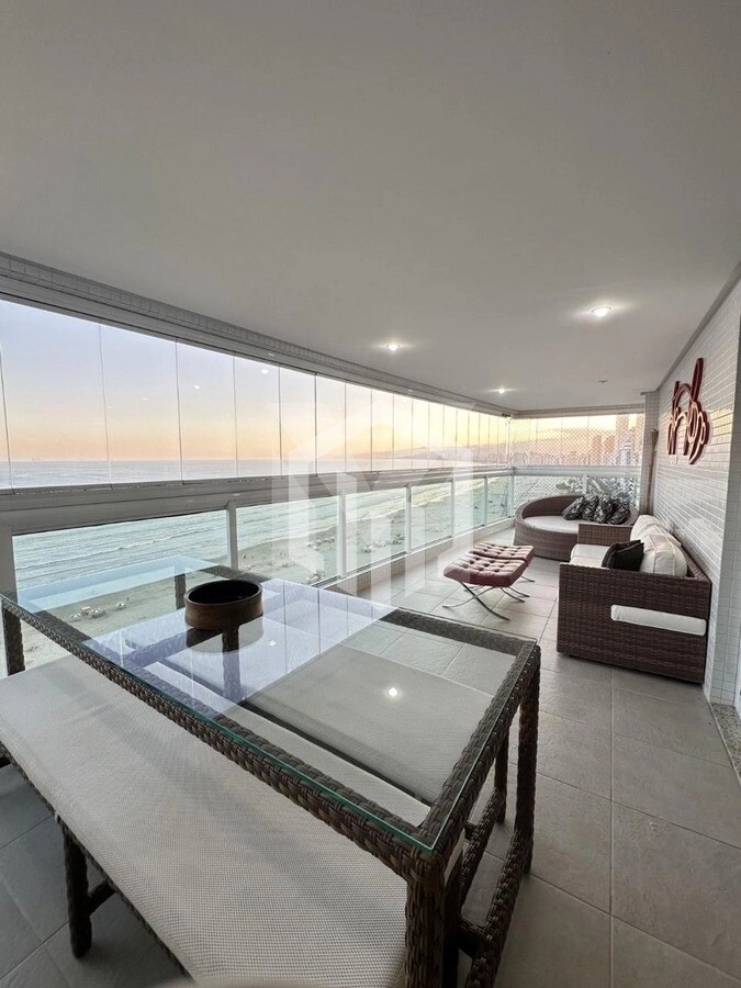Apartamento de 4 suítes com vista mar no Canto do Forte, 190m², 3 vagas, lazer completo e documentaç