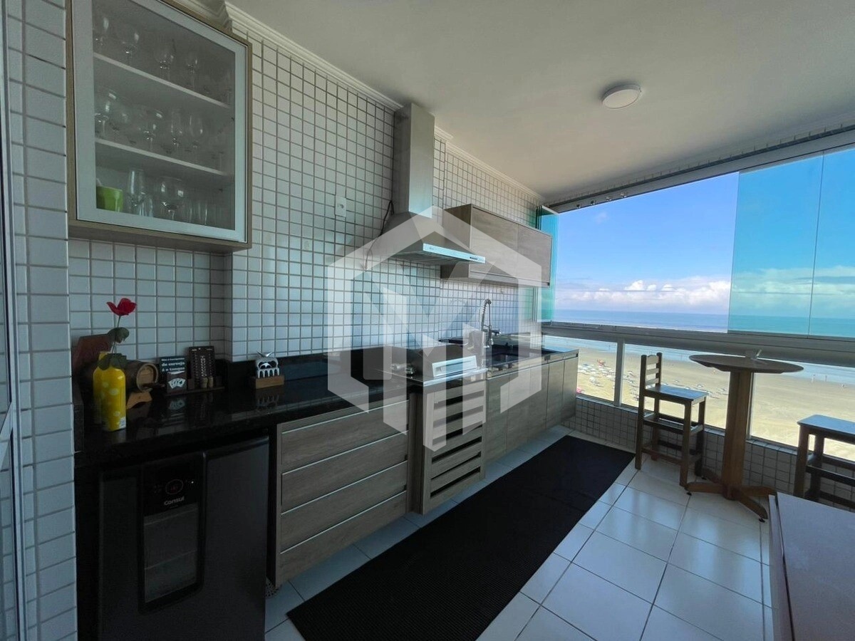 Apartamento de 3 quartos com vista total para o mar na Guilhermina, Praia Grande