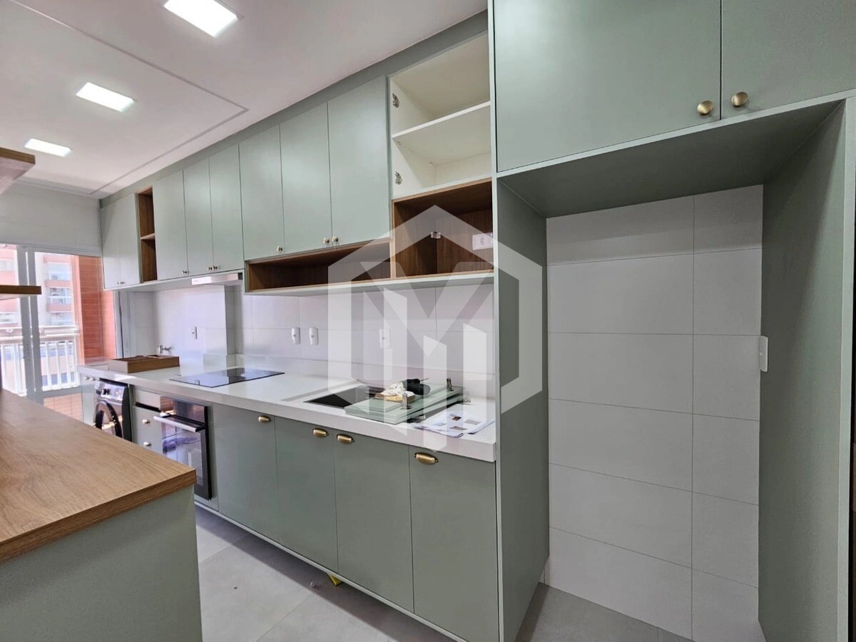 Apartamento de 2 Dormitórios com Suíte e Vista Incrível a 200m da Praia em Praia Grande