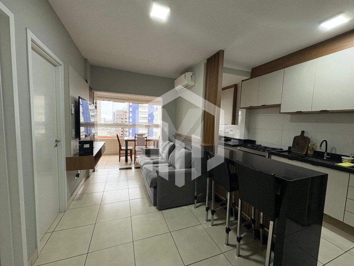 Apartamento mobiliado de 44m² com 1 dormitório a 200m da praia em Praia Grande