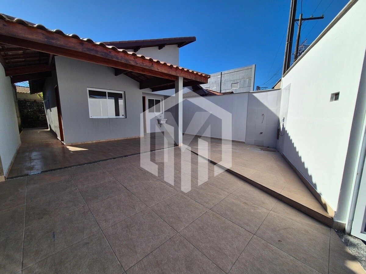 Casas Geminadas Novas em Praia Grande, 2 dormitórios, garagem para 2 carros e fácil pagamento