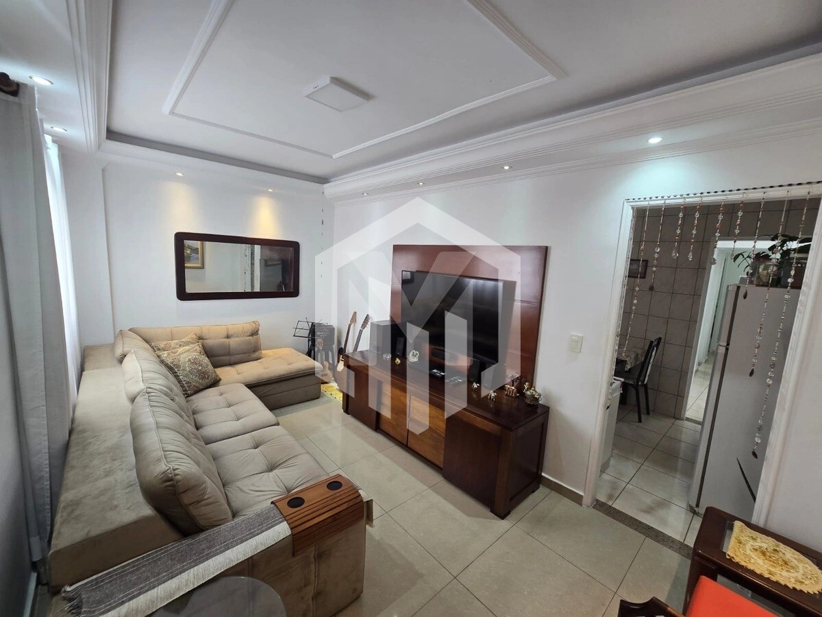 Apartamento com 2 dormitórios a 200m do mar em Praia Grande-SP