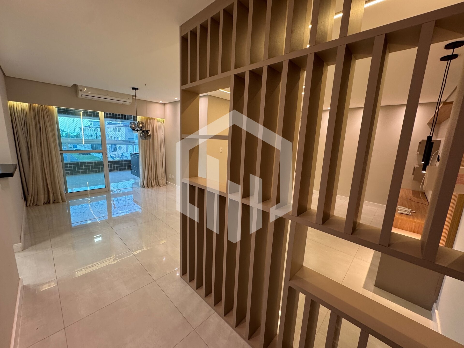 Apartamento de 3 suítes no Boqueirão com lazer completo e 2 vagas, litoral de Praia Grande-SP