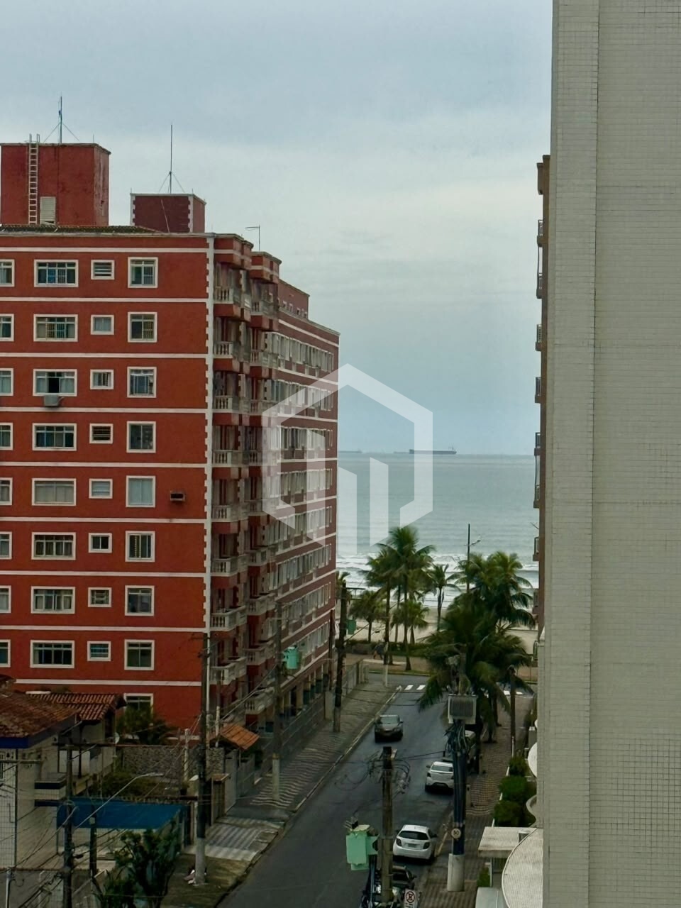 Apartamento com vista mar na Ocian, Praia Grande, 2 dormitórios, 1 suíte, garagem e lazer próximo à
