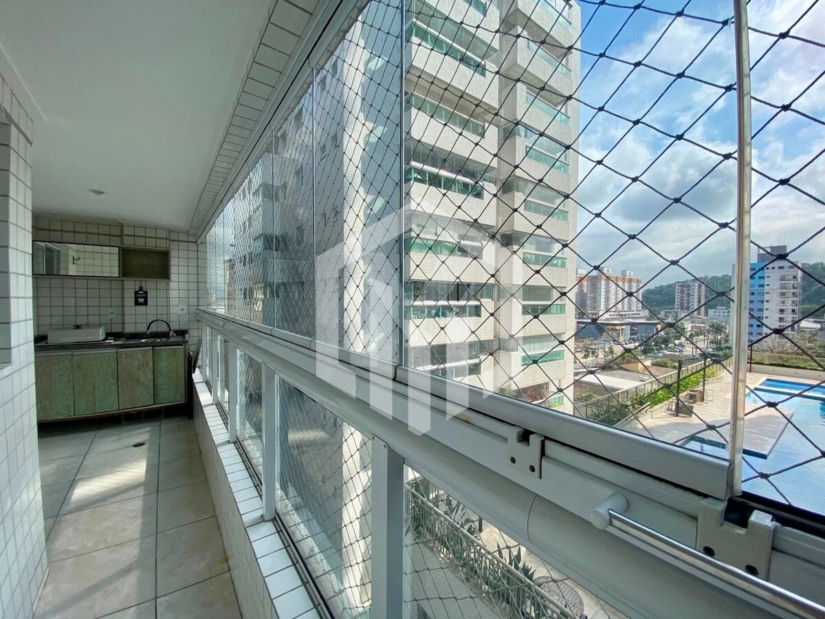 Apartamento de 74 m² com 2 dormitórios, suíte e varanda em Canto do Forte por R$ 550 mil
