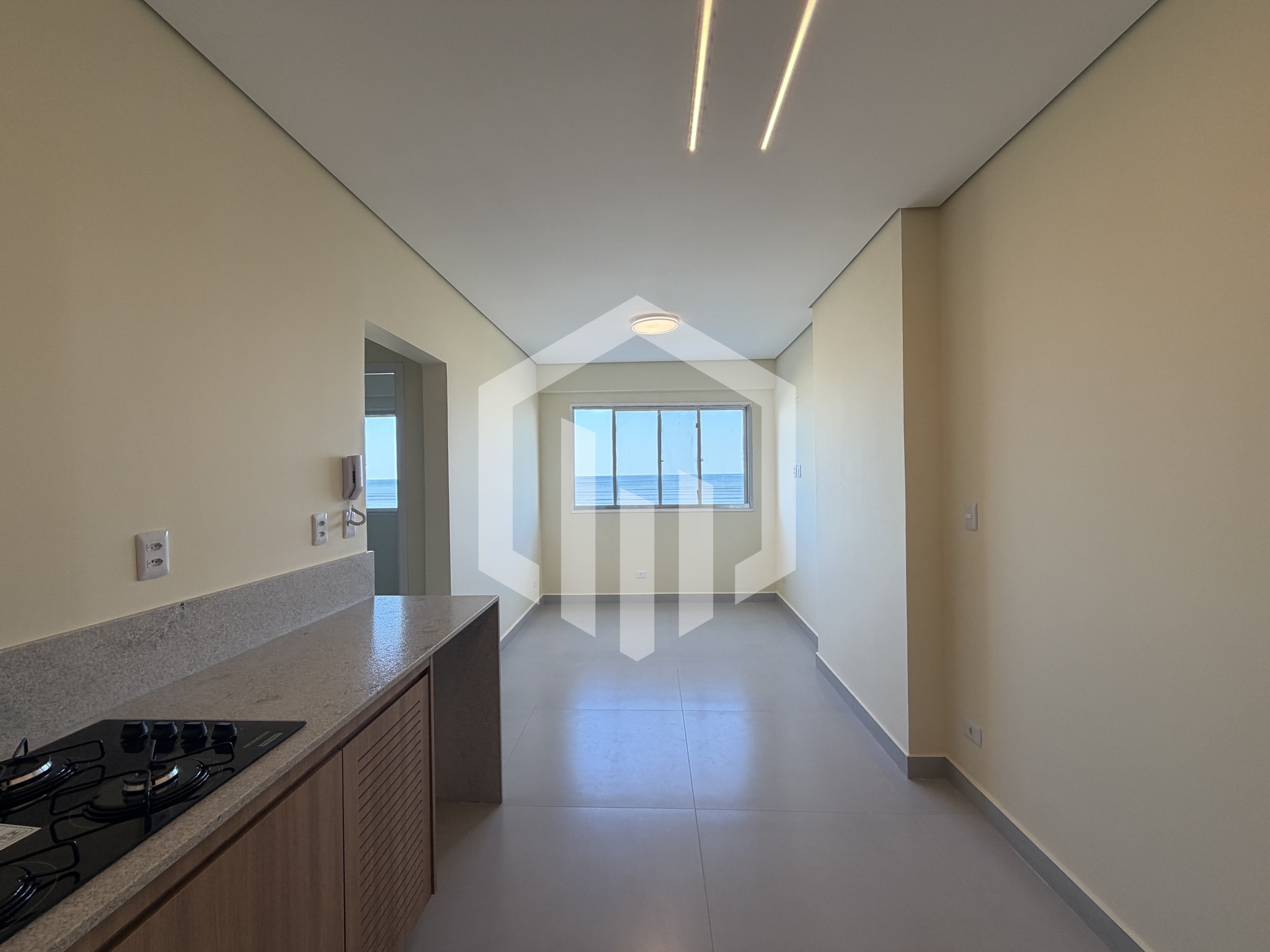 Apartamento de 2 quartos com suíte, Aviação, Frente Mar em Praia Grande - SP