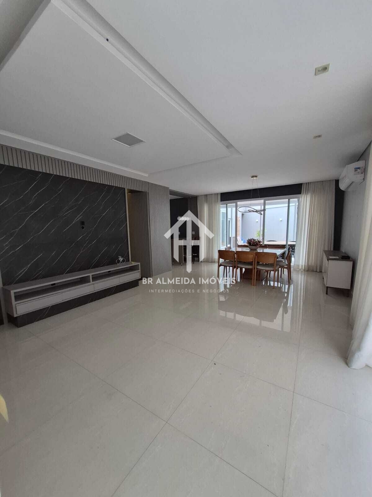 Casa em condomínio | Venda e Aluguel | Jardim Vila Paradiso