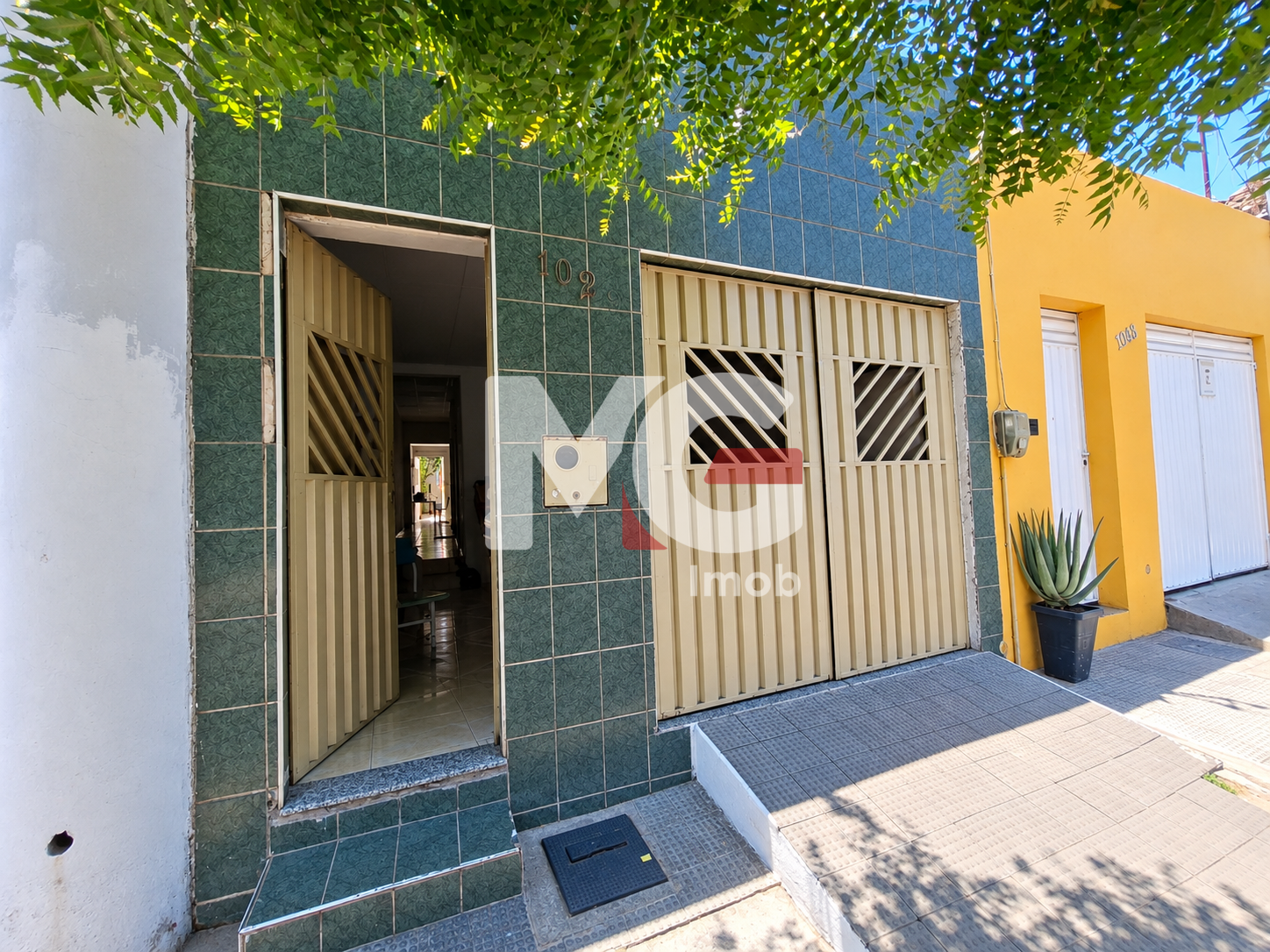 Casa de 3 quartos com suíte e quintal em Salesianos, Juazeiro do Norte