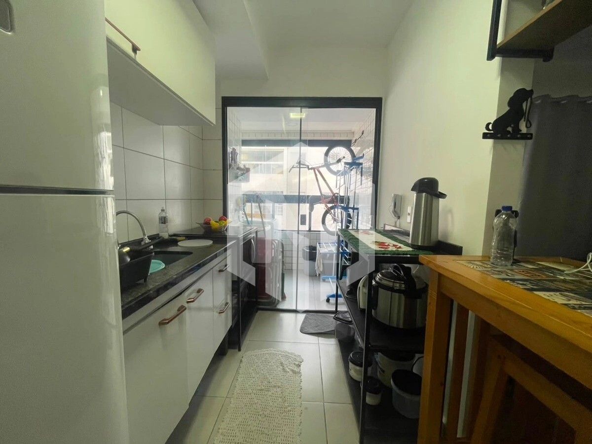 Apartamento de 1 dormitório com vista lateral para o mar no Caiçara, Praia Grande