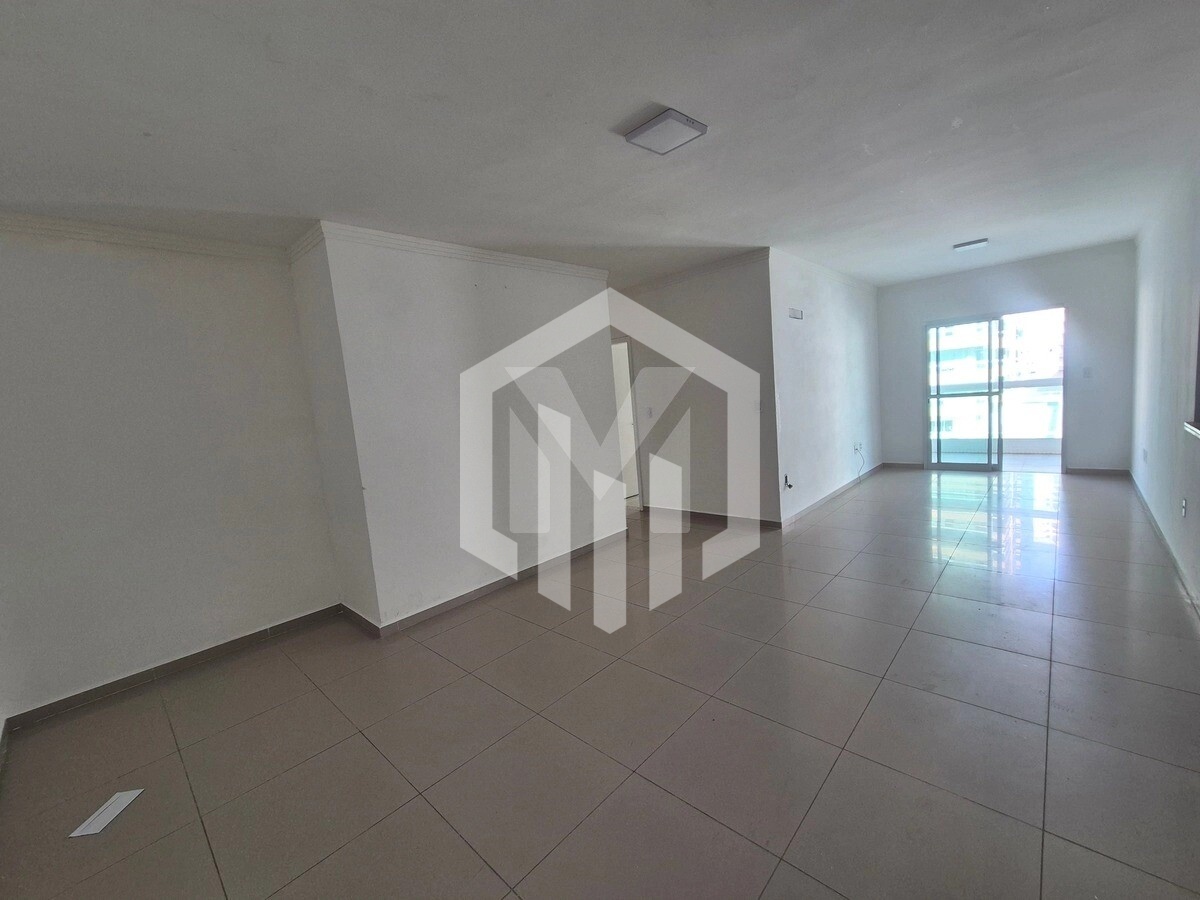 Apartamento com sacada gourmet, 2 dormitórios, suíte e lazer completo na Vila Caiçara, Praia Grande