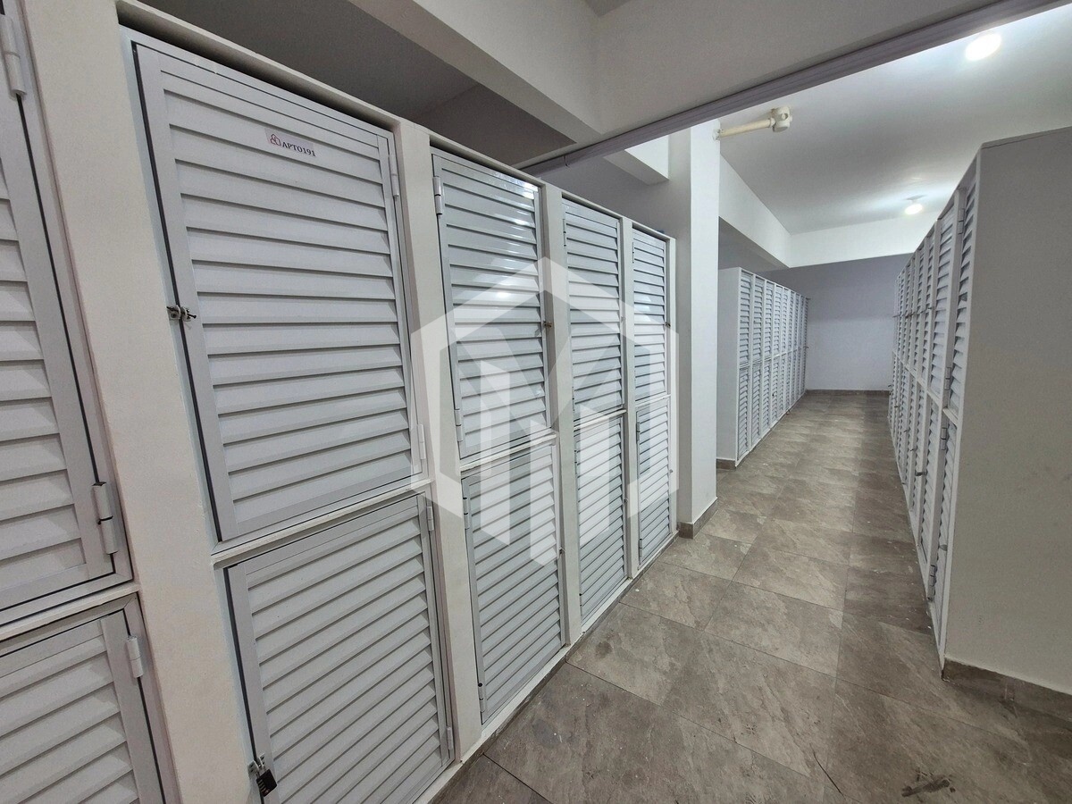Apartamento de 2 dormitórios com suíte, varanda gourmet e 2 vagas na Vila Guilhermina, a 430m da pra