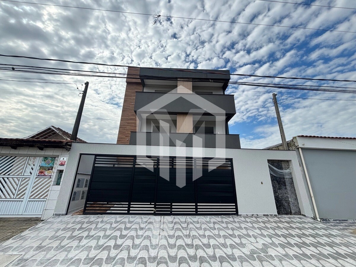 Duplex de 100m² com 3 quartos, 2 suítes, perto da praia no Maracanã, Praia Grande