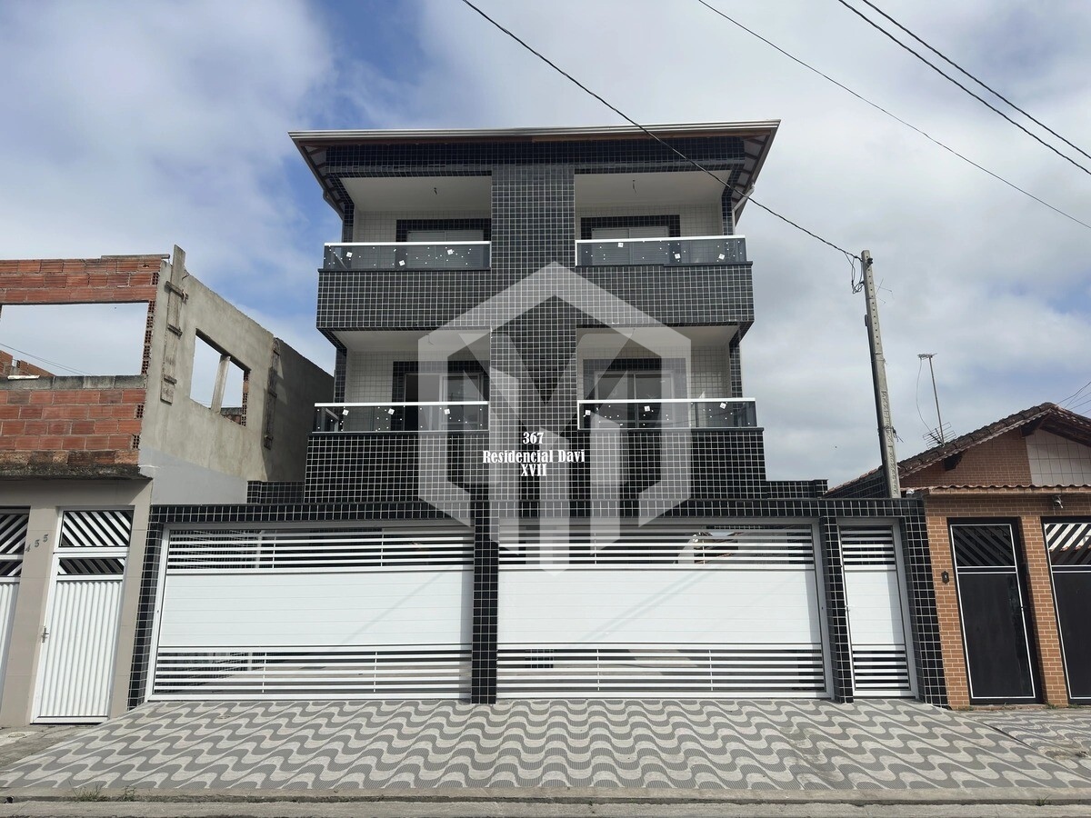 Casa térrea de 2 quartos em condomínio seguro na Samambaia, Praia Grande, com documentação regulariz