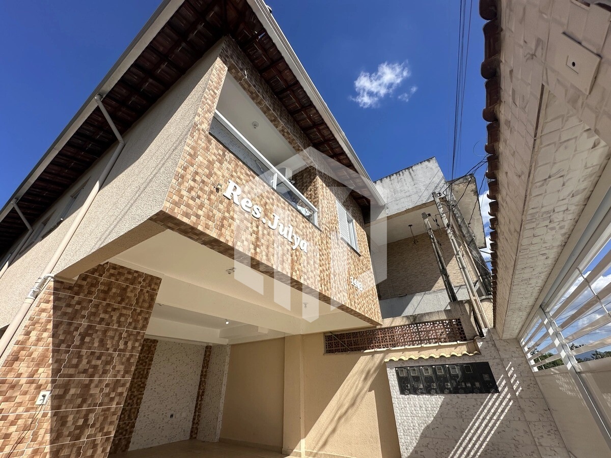 Casa de 2 dormitórios com vaga em condomínio próximo ao Litoral Plaza em Praia Grande