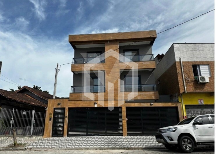 Sobrado de 69 m² em Condomínio na Aviação, Praia Grande, 2 dormitórios e vaga de garagem