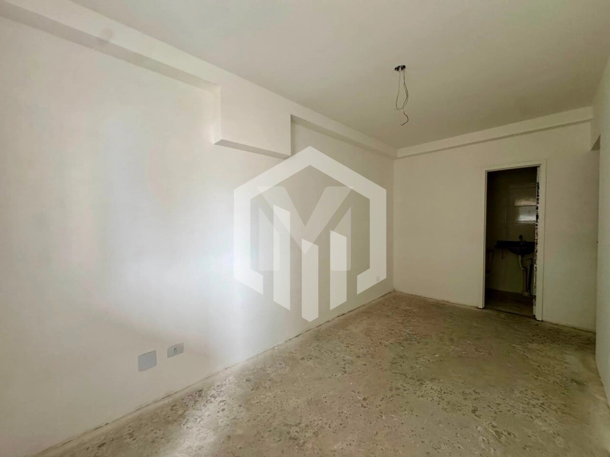 Apartamento com 2 dormitórios, lazer de clube e 100m da praia em Boqueirão, Praia Grande