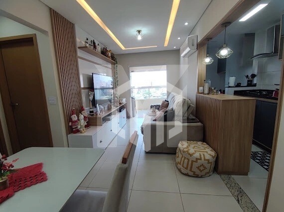 Apartamento mobiliado com 2 dormitórios e vista livre na Praia Grande